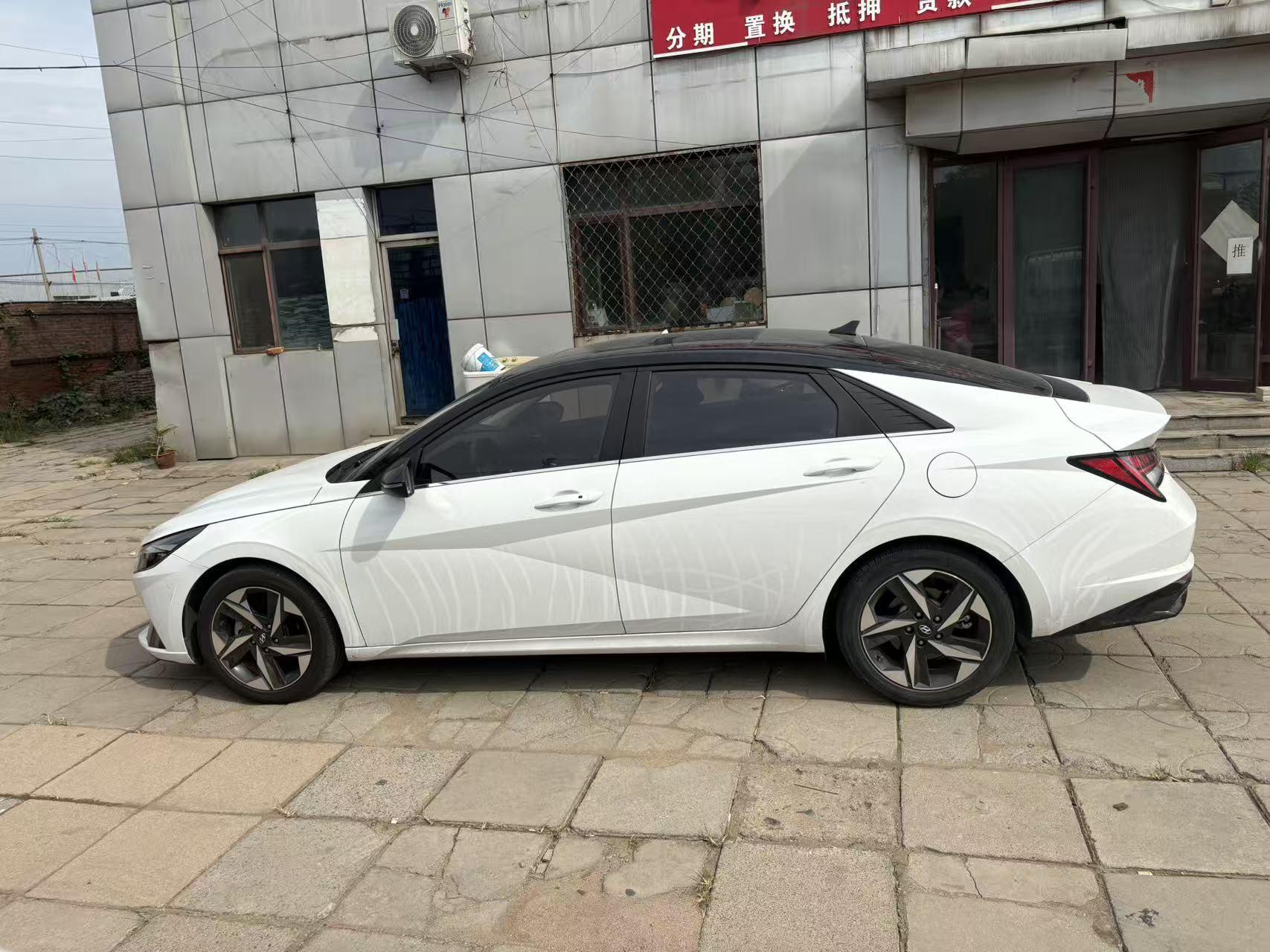 Hyundai Elantra 2022 thumb 2