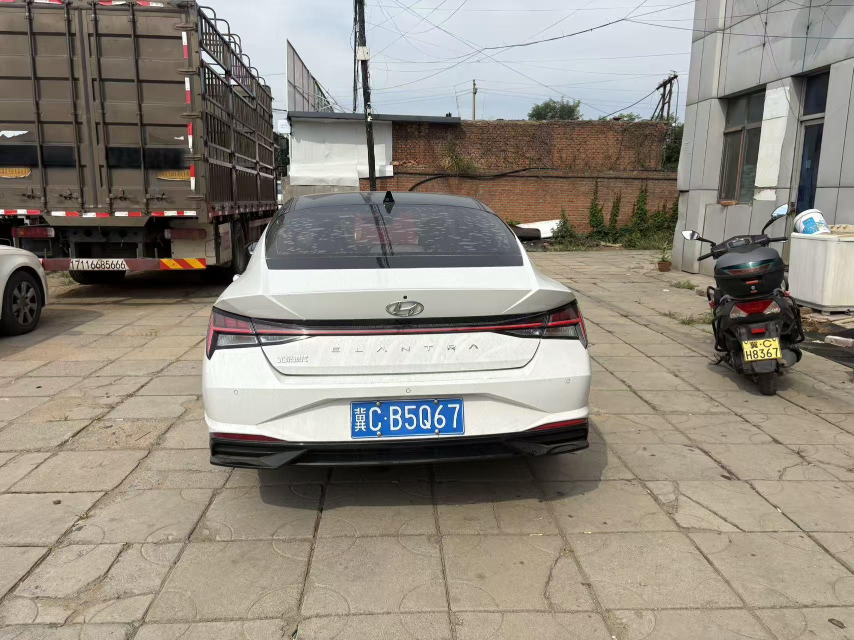 Hyundai Elantra 2022 thumb 4