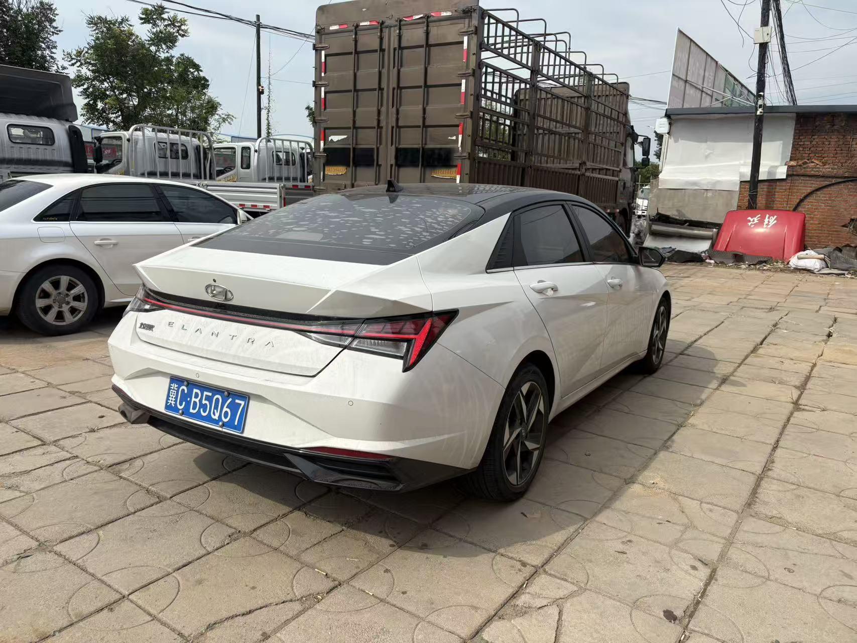 Hyundai Elantra 2022 thumb 5