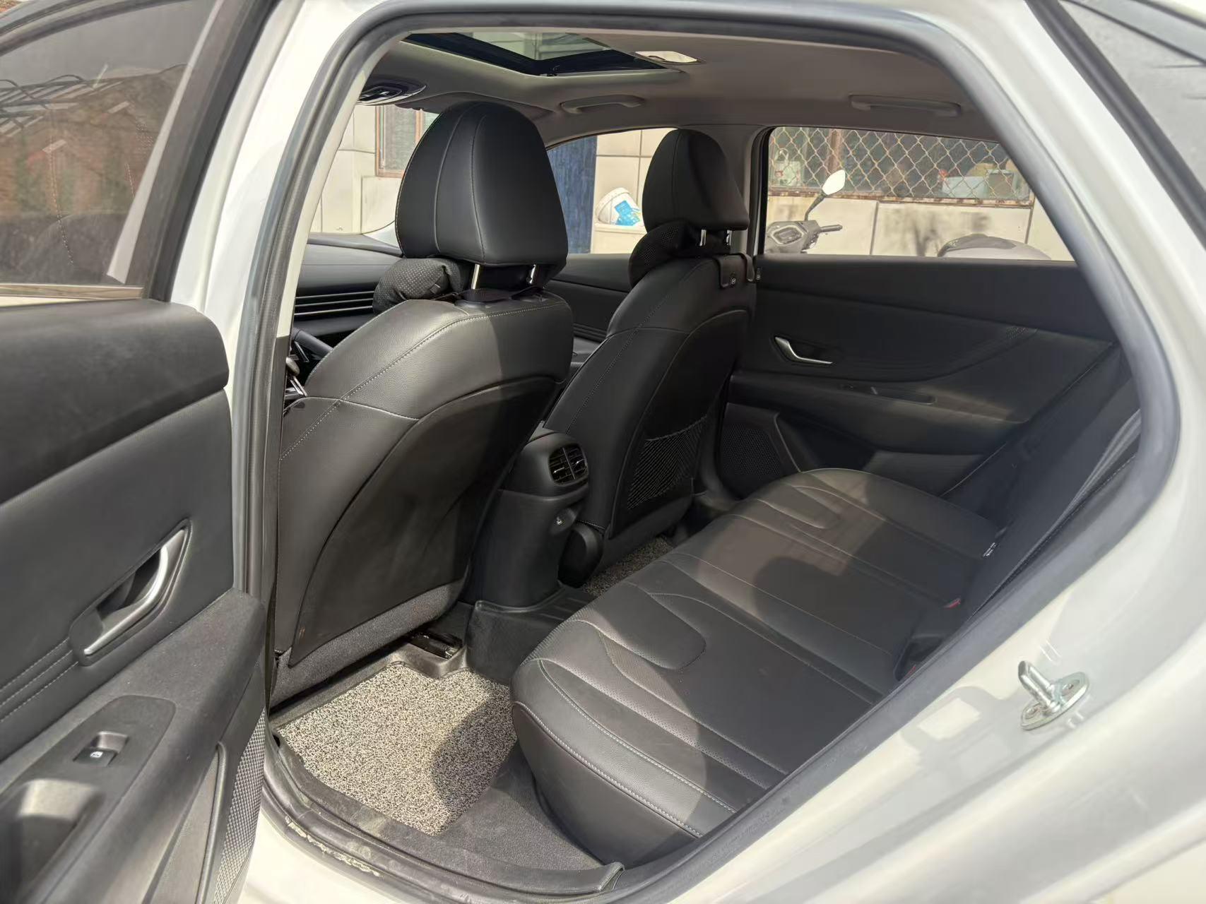 Hyundai Elantra 2022 thumb 9