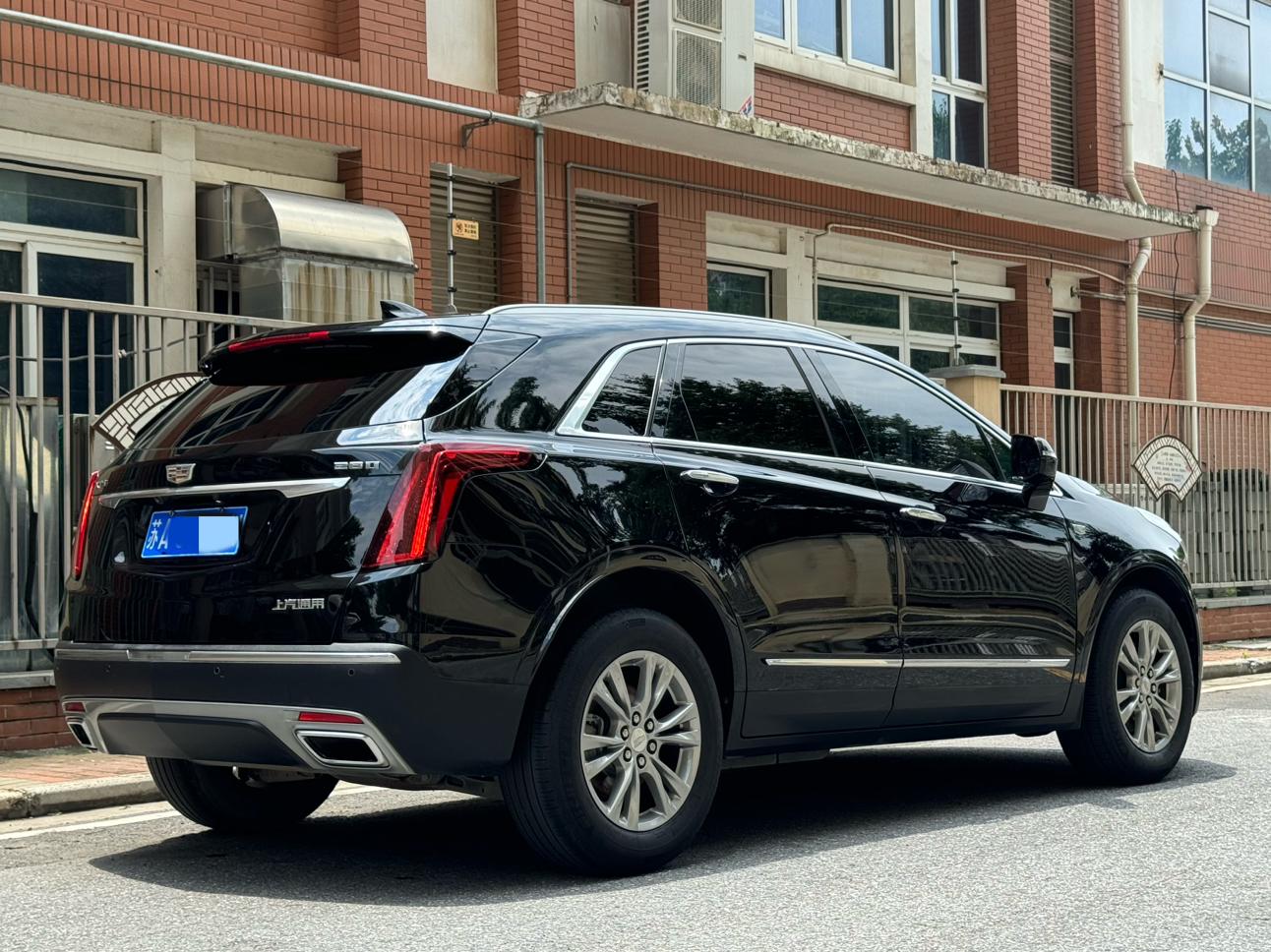 Cadillac XT5 2020 thumb 2