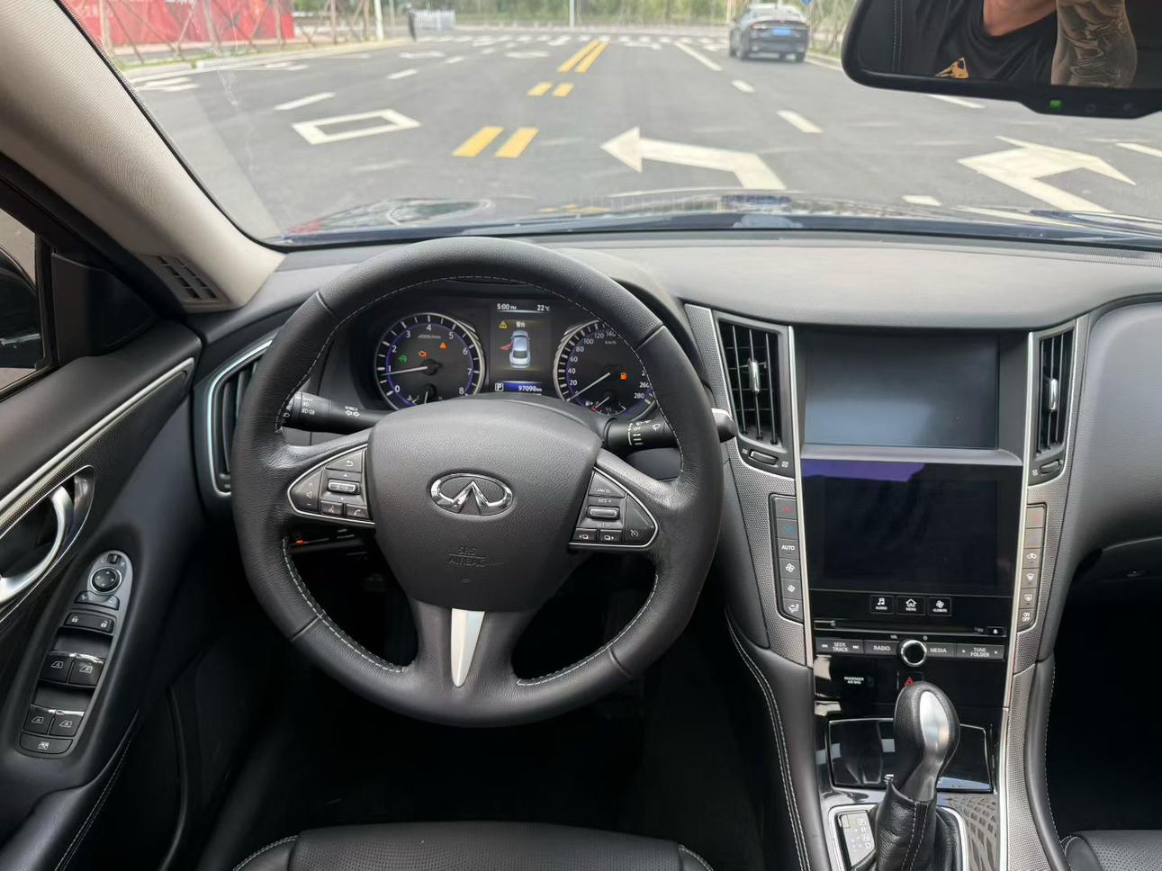 Infiniti Q50L 2016 thumb 6