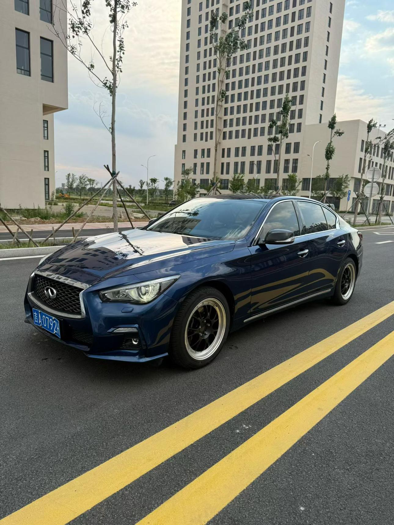 Infiniti Q50L 2016 thumb 8