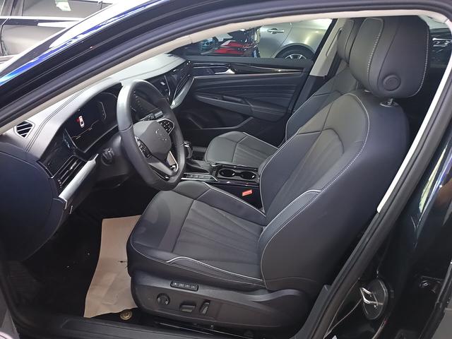 Volkswagen Passat (North America and China) 2024 thumb 9