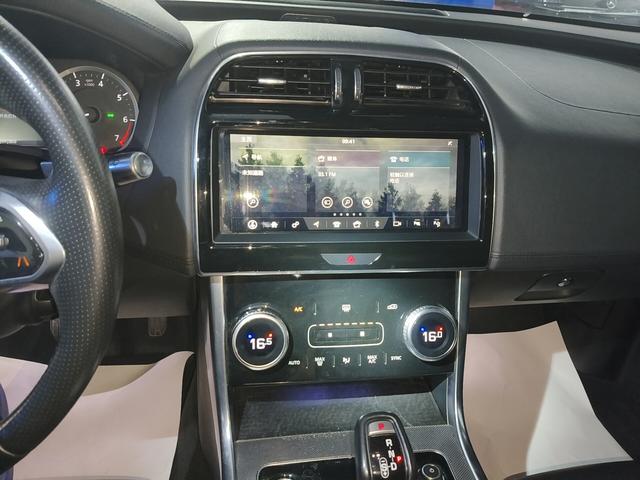 Jaguar XEL 2020 thumb 4