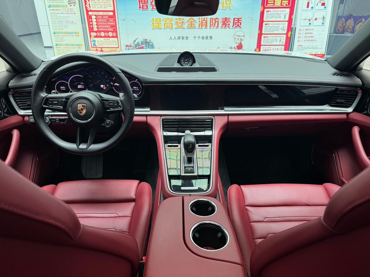 Porsche Panamera 2023 thumb 7