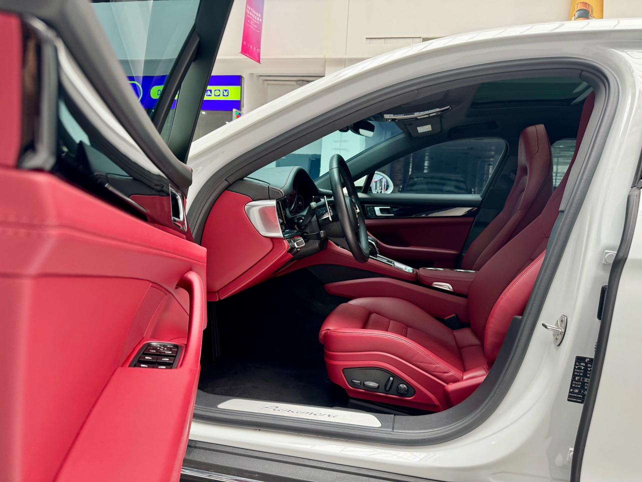 Porsche Panamera 2023 thumb 8