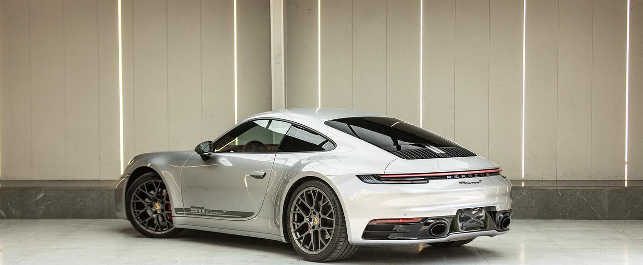 Porsche 911 2023 thumb 2