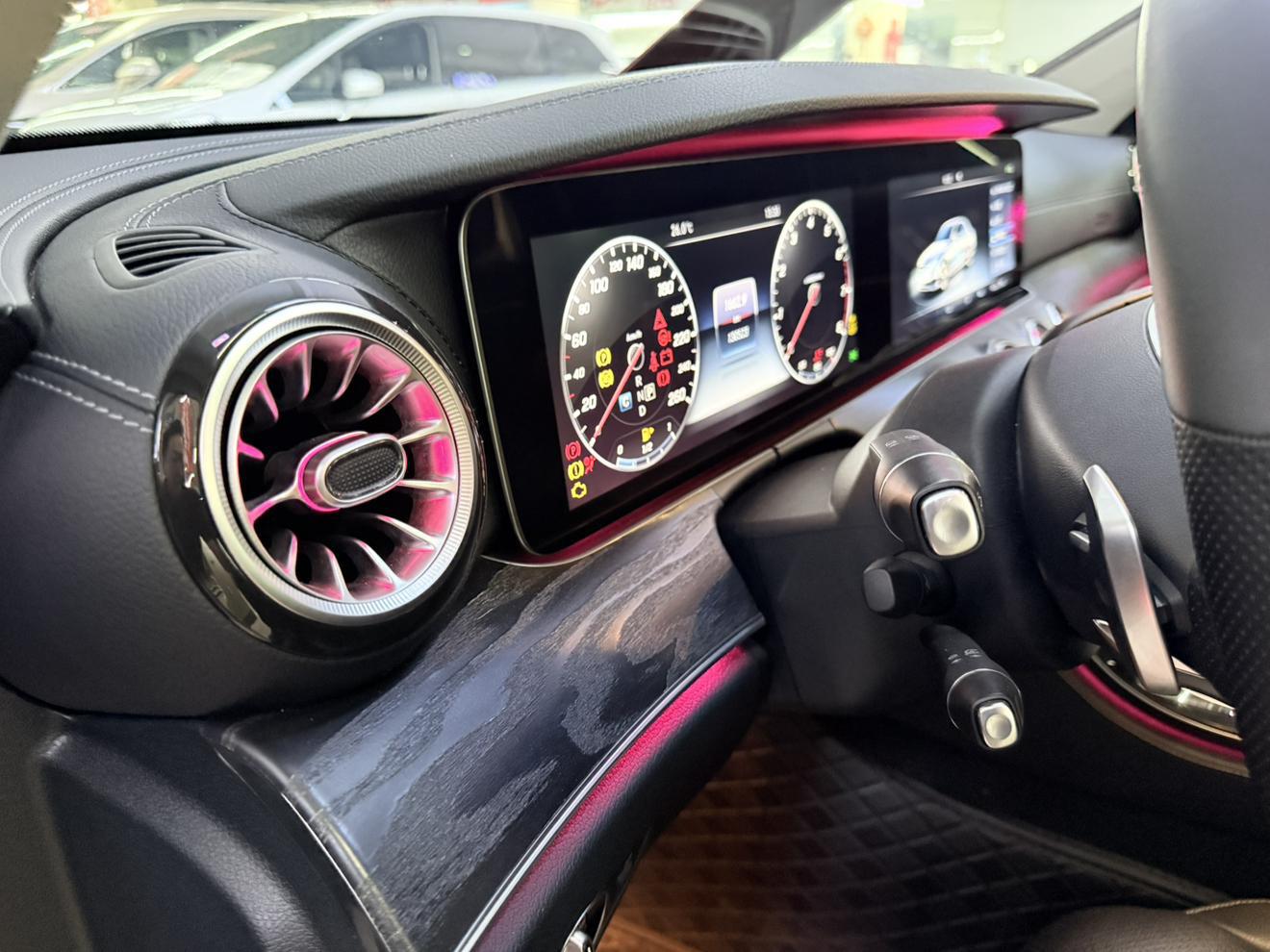 Mercedes-Benz E-Класс 2016 thumb 9