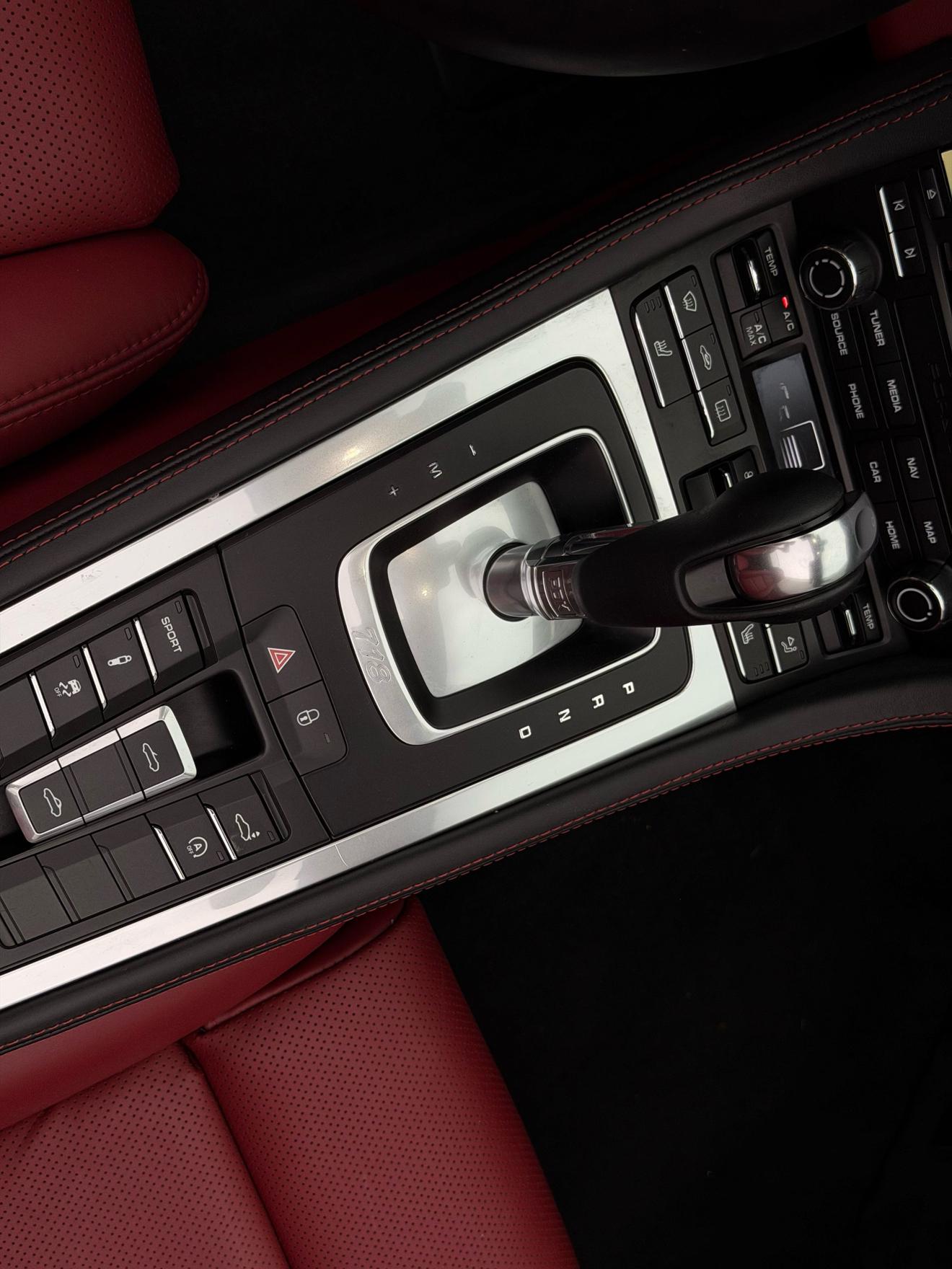 Porsche 718 2018 thumb 5