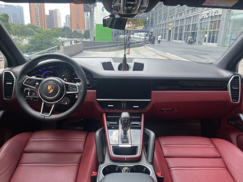 Porsche Cayenne 2019 thumb 9