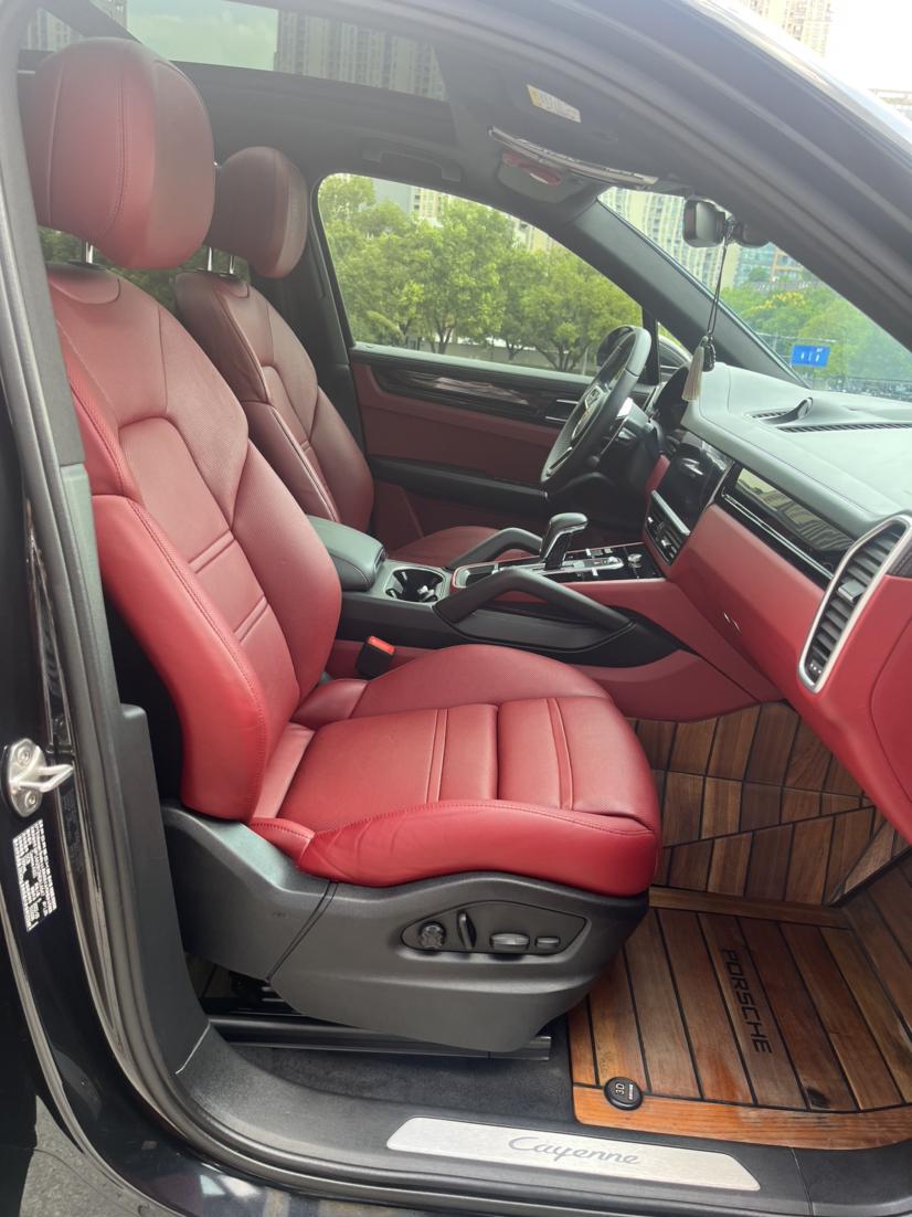 Porsche Cayenne 2019 thumb 12