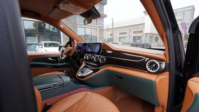 Mercedes-Benz Wei Ting 2023 thumb 9