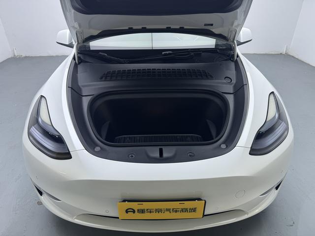 Tesla Model Y 2022 thumb 8