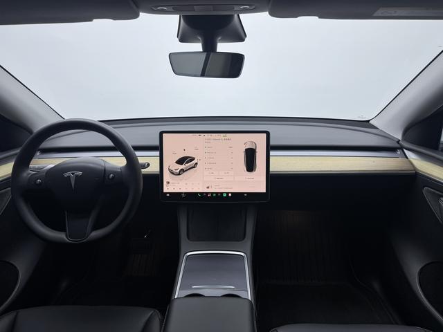 Tesla Model Y 2022 thumb 12