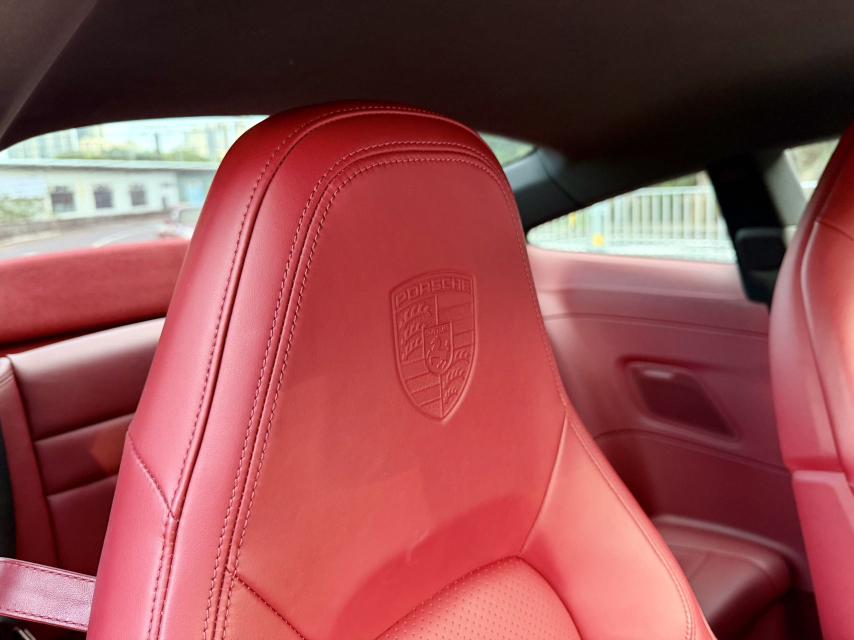 Porsche 911 2022 thumb 5