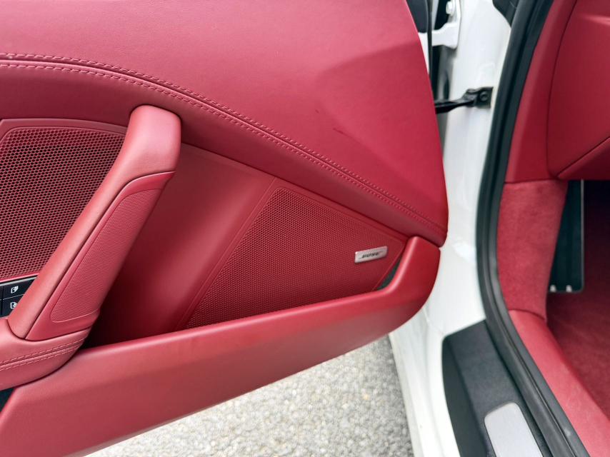 Porsche 911 2022 thumb 6