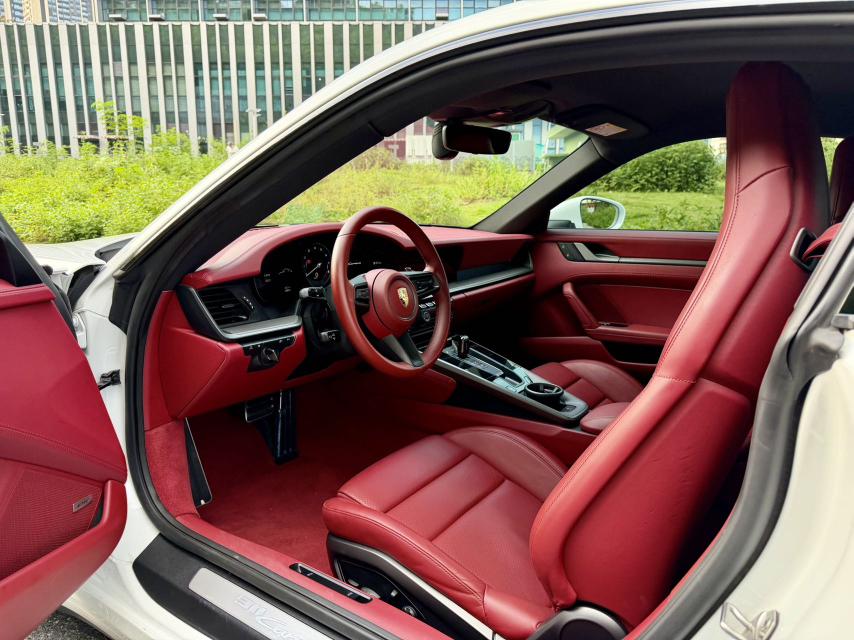 Porsche 911 2022 thumb 11