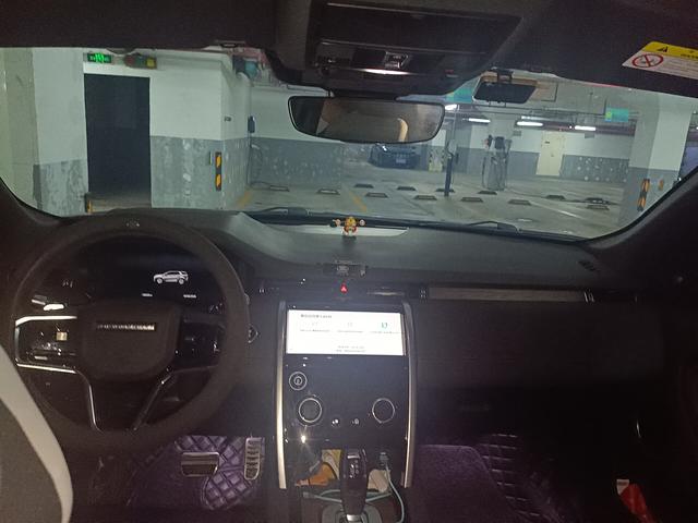 Land Rover Discovery Sport 2022 thumb 3