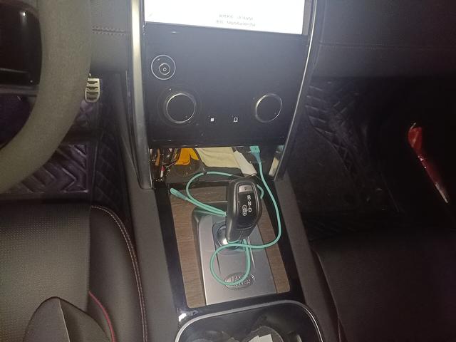 Land Rover Discovery Sport 2022 thumb 7
