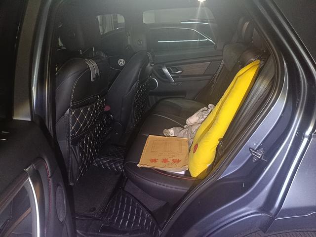 Land Rover Discovery Sport 2022 thumb 10