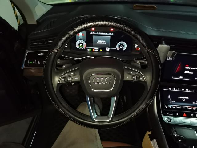 Audi Q7 2022 thumb 5