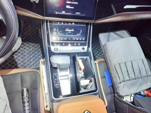 Audi Q7 2022 thumb 7