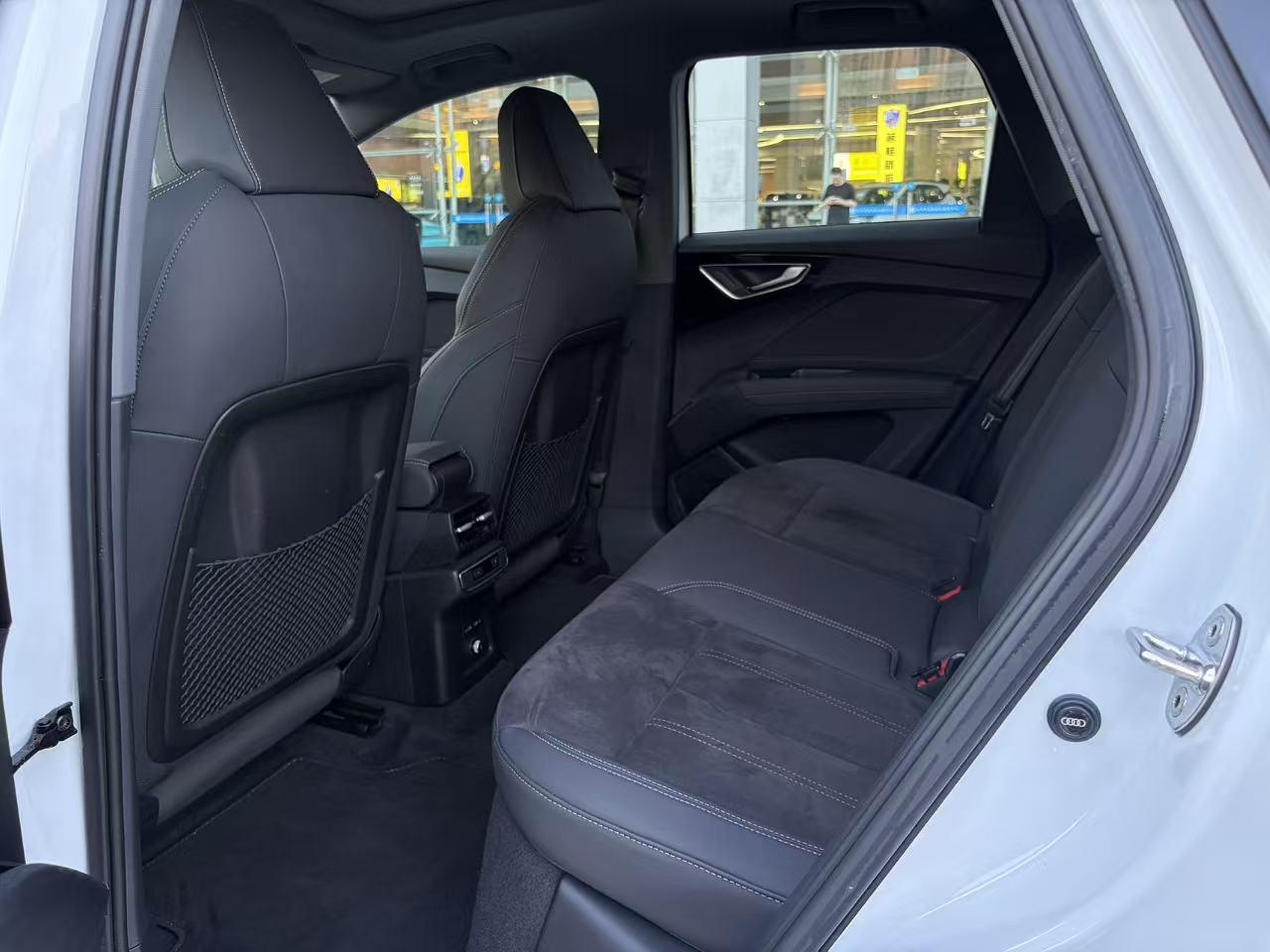 Audi Q4 e-tron 2023 thumb 11