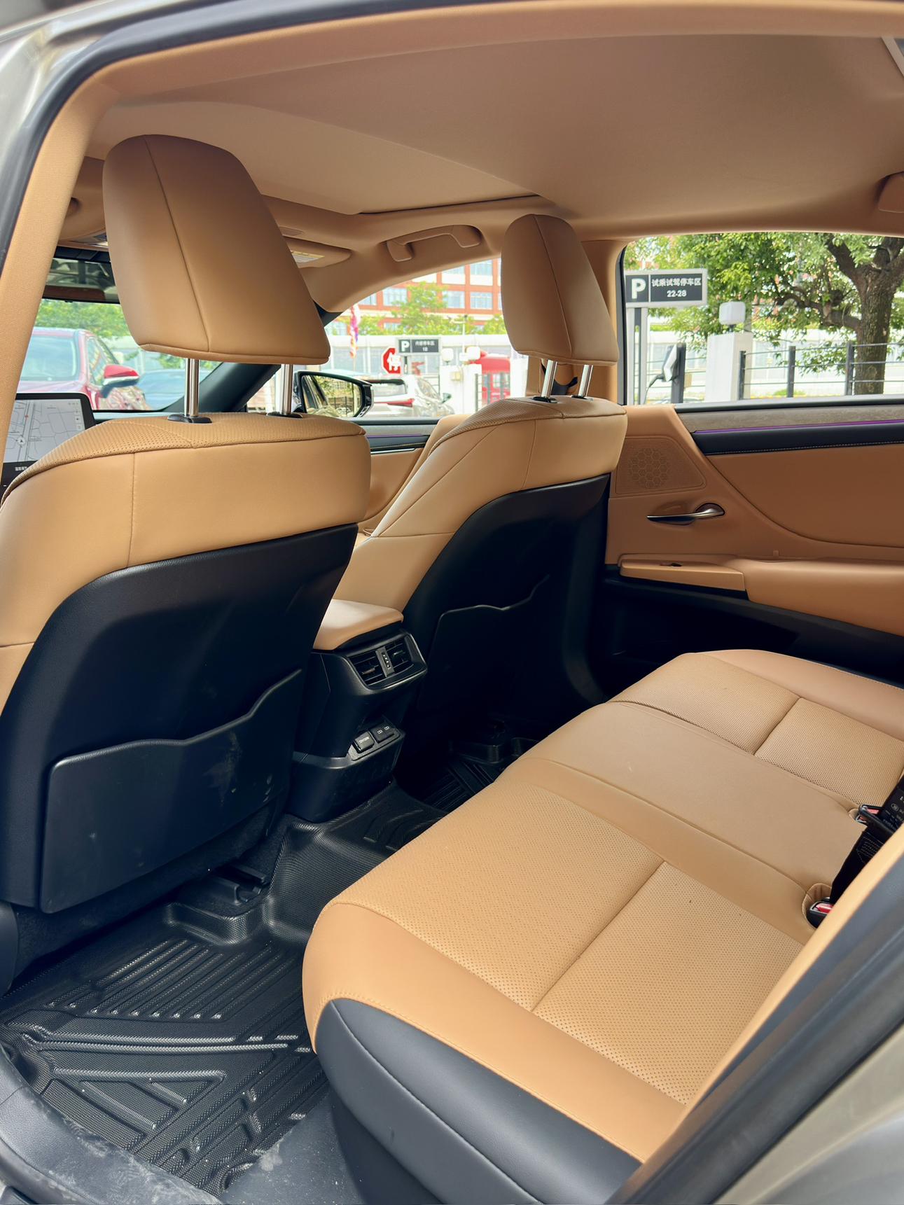 Lexus ES 2025 thumb 8