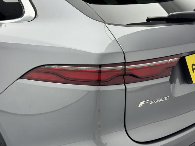 Jaguar F-Pace 2022 thumb 11