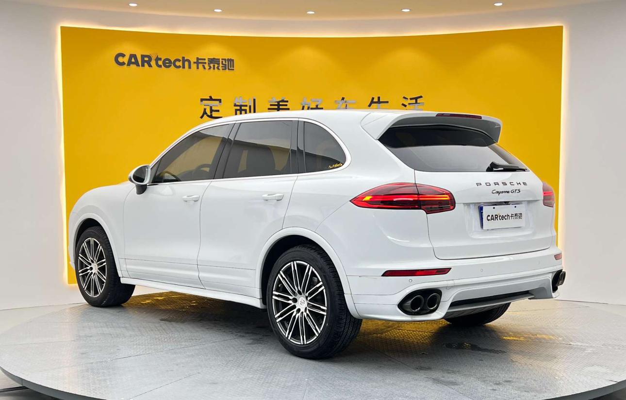 Porsche Cayenne 2016 thumb 2