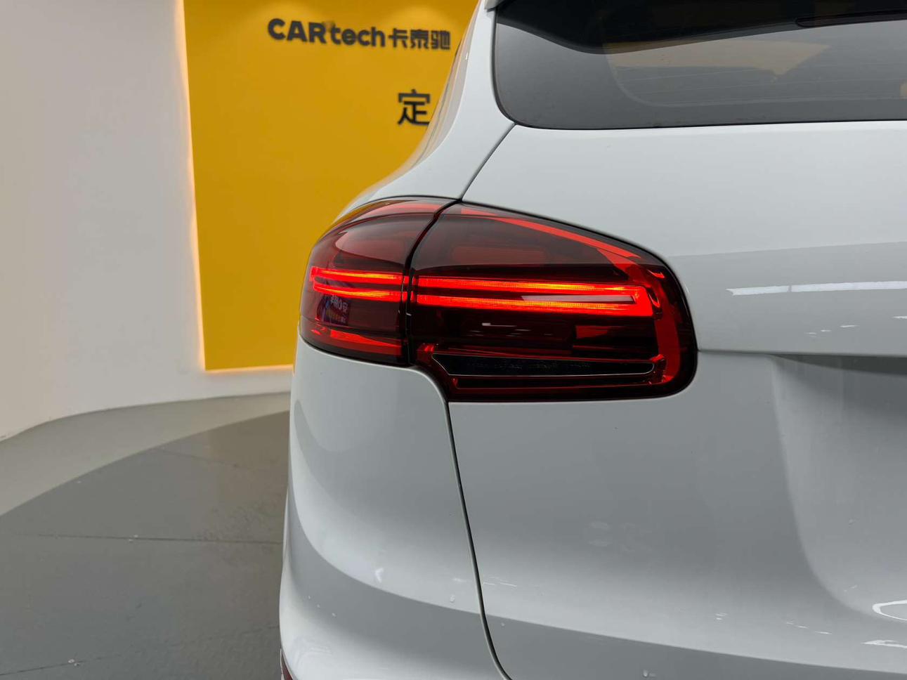 Porsche Cayenne 2016 thumb 6