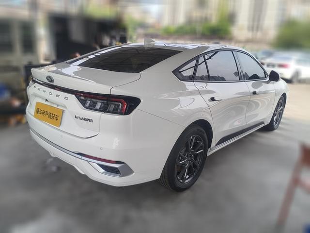Ford Mondeo 2025 thumb 2