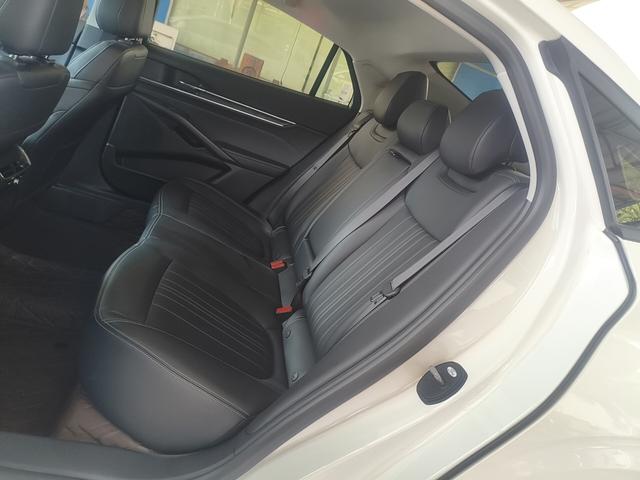 Ford Mondeo 2025 thumb 10