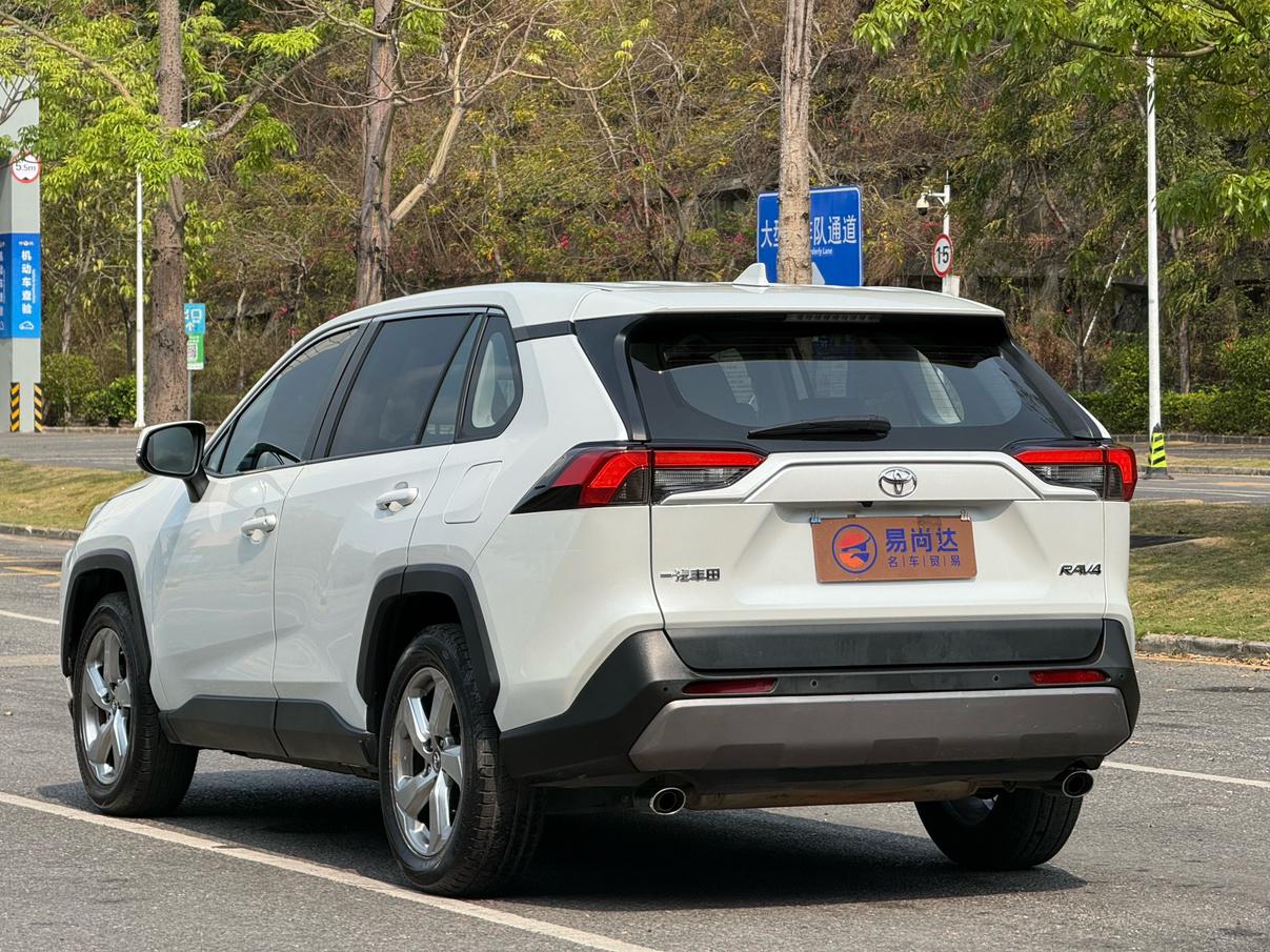 Toyota RAV4 2022 thumb 2