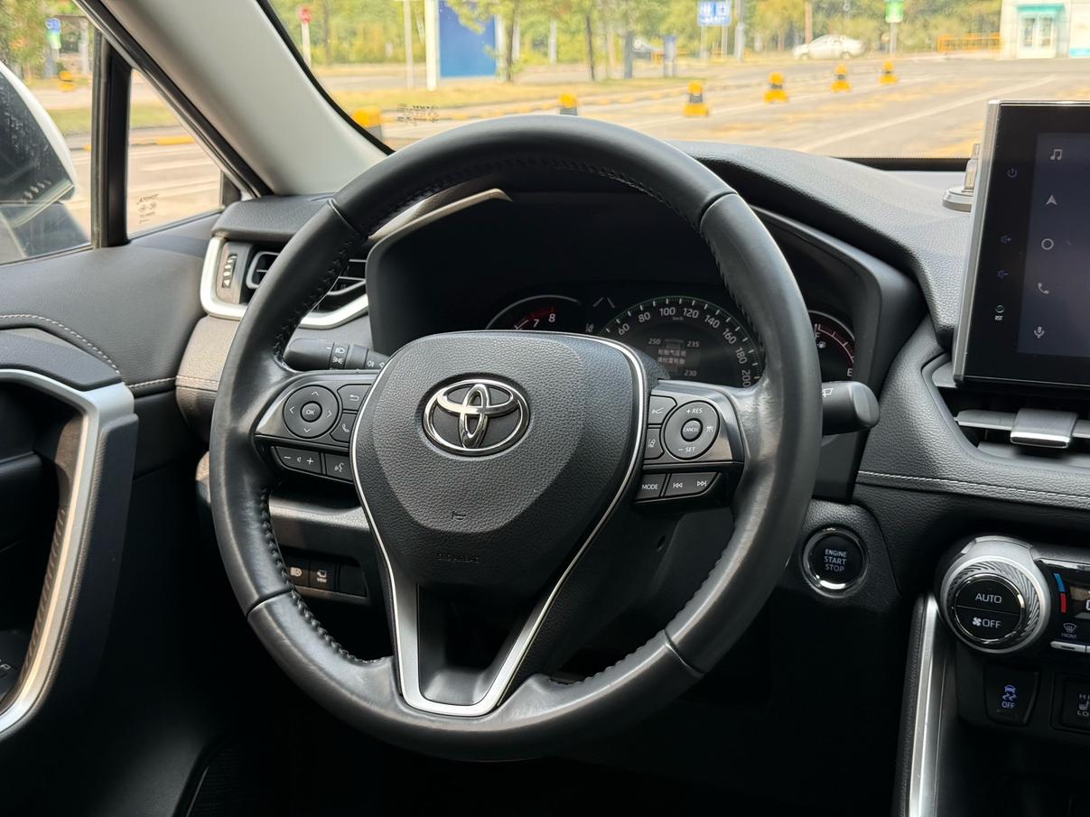 Toyota RAV4 2022 thumb 6