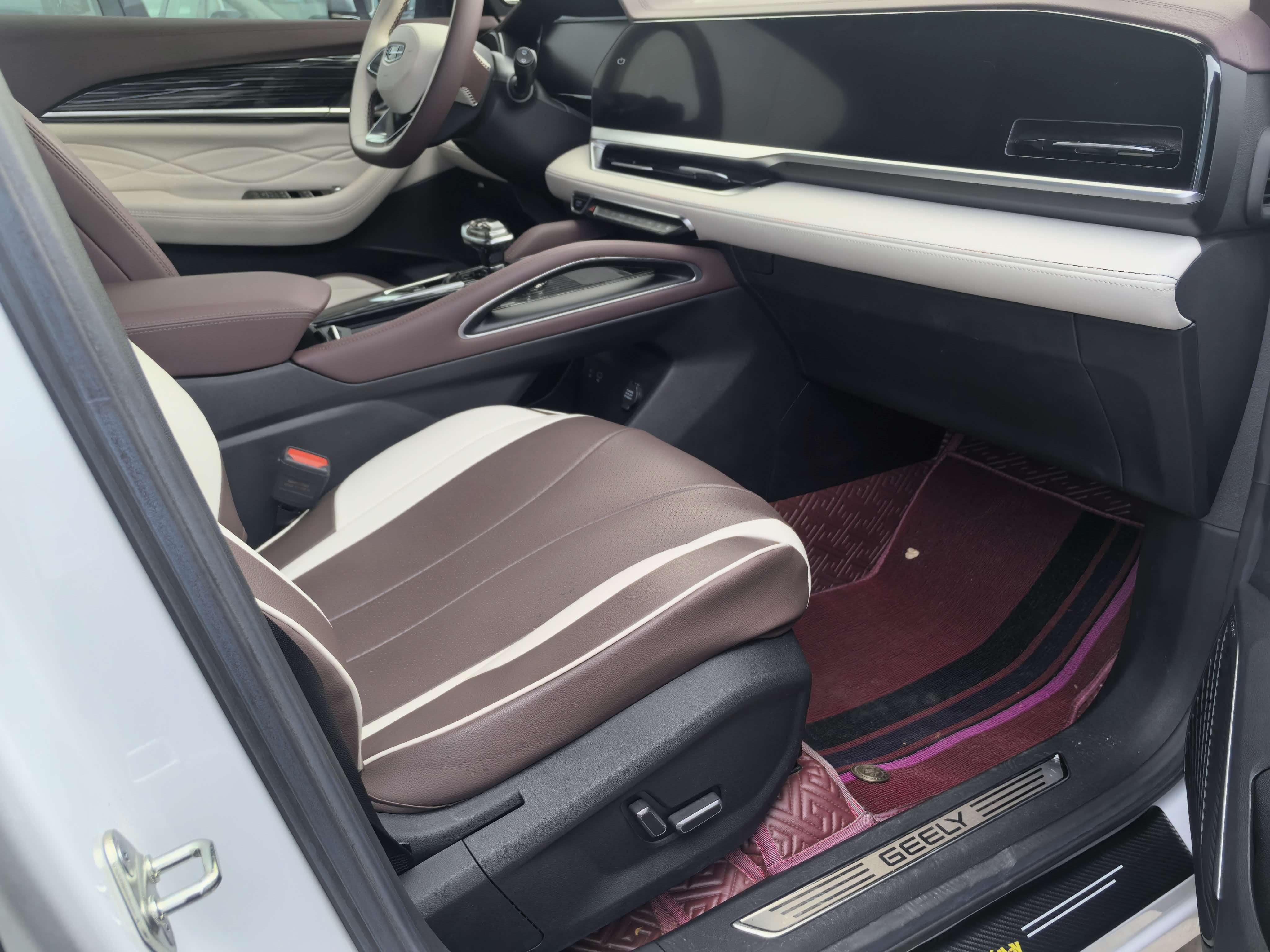 Geely Xingyue L 2021 thumb 4
