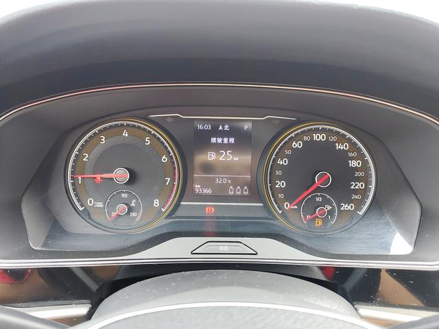 Volkswagen Passat (North America and China) 2019 thumb 5