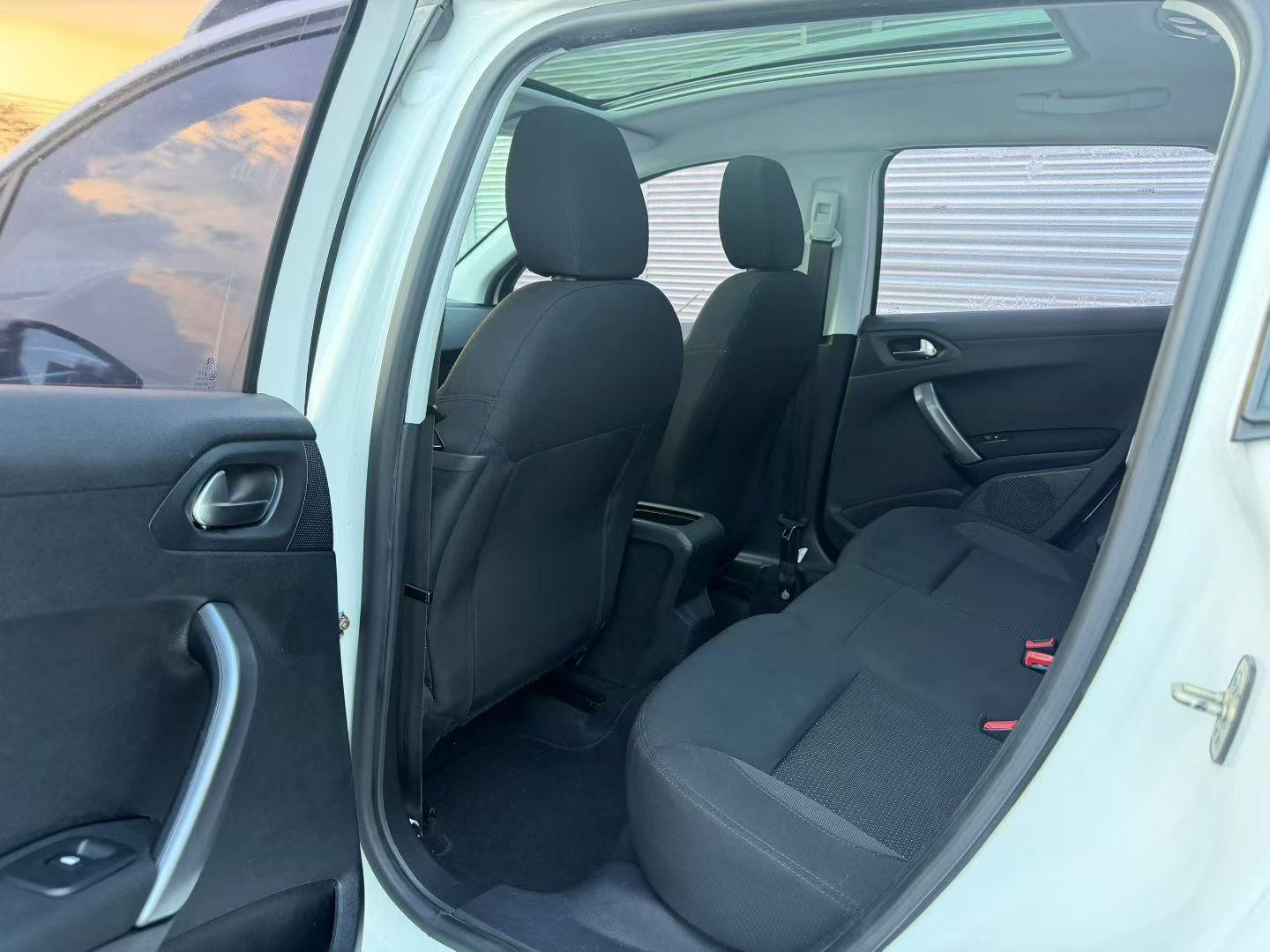 Peugeot 2008 2014 thumb 7