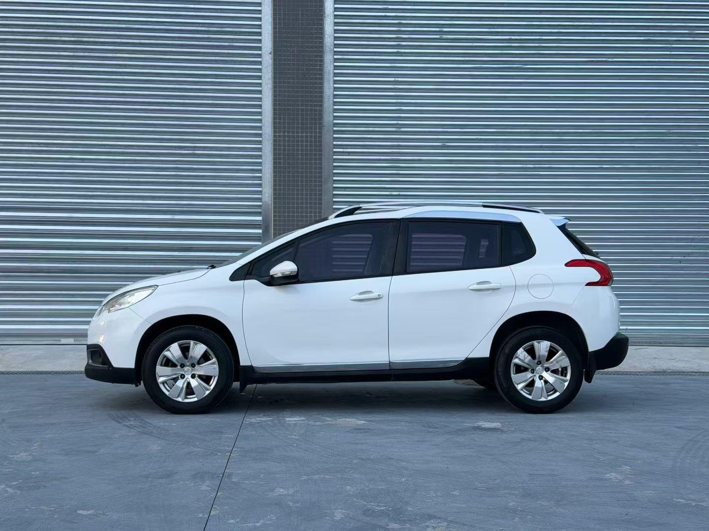 Peugeot 2008 2014 thumb 11