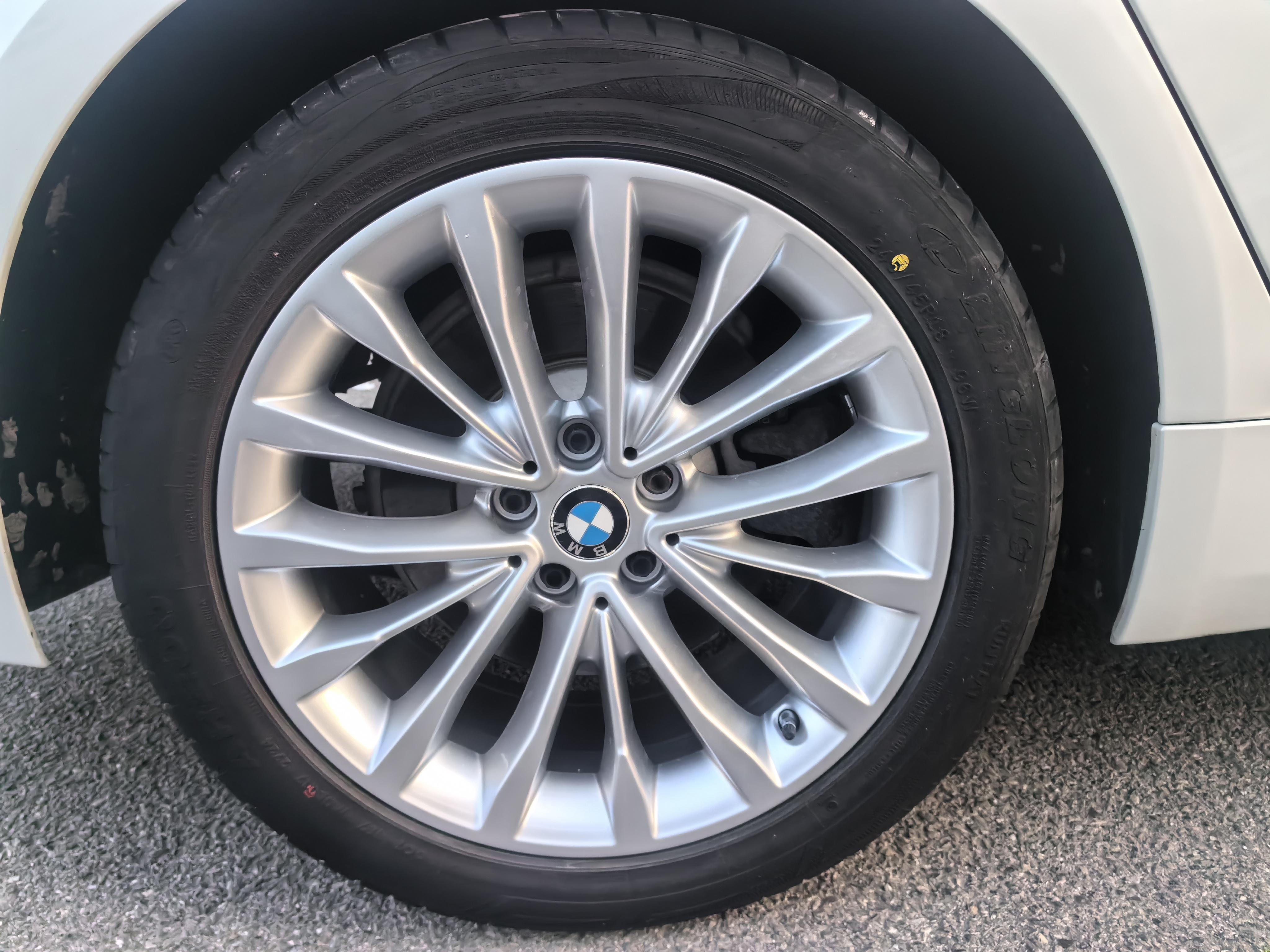 BMW 5 серии 2019 thumb 4