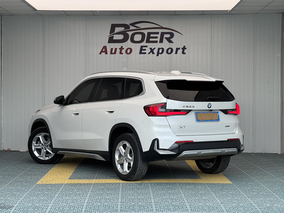 BMW X1 2023 thumb 2