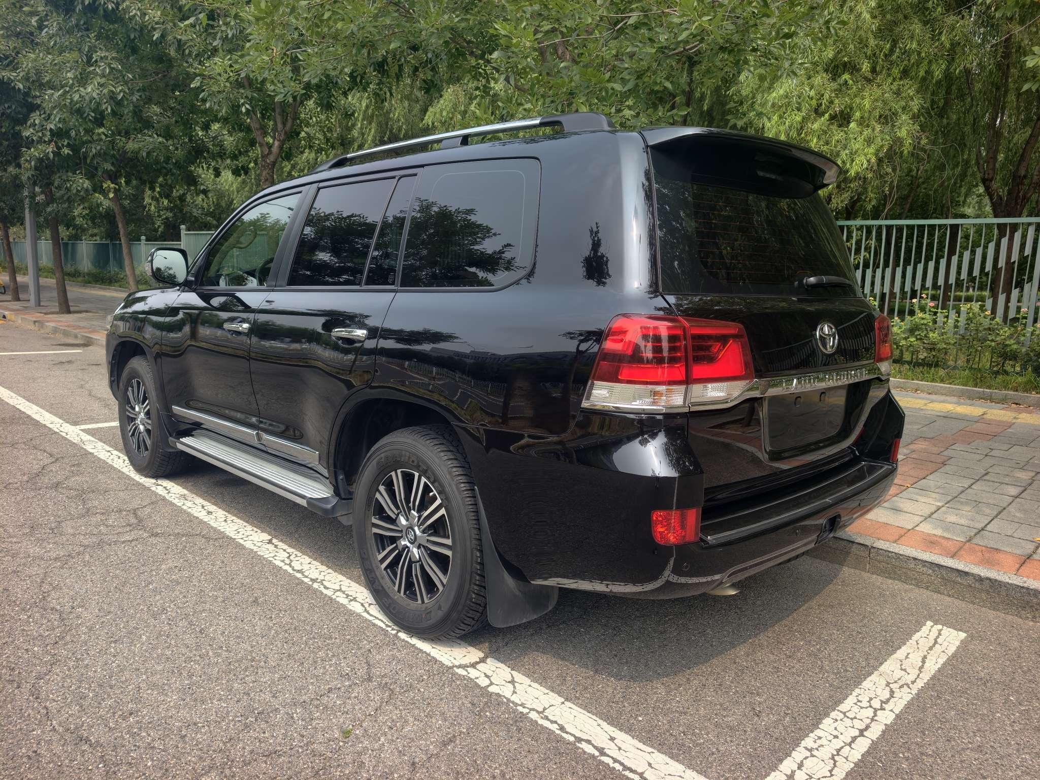 Toyota Land Cruiser 2019 thumb 3