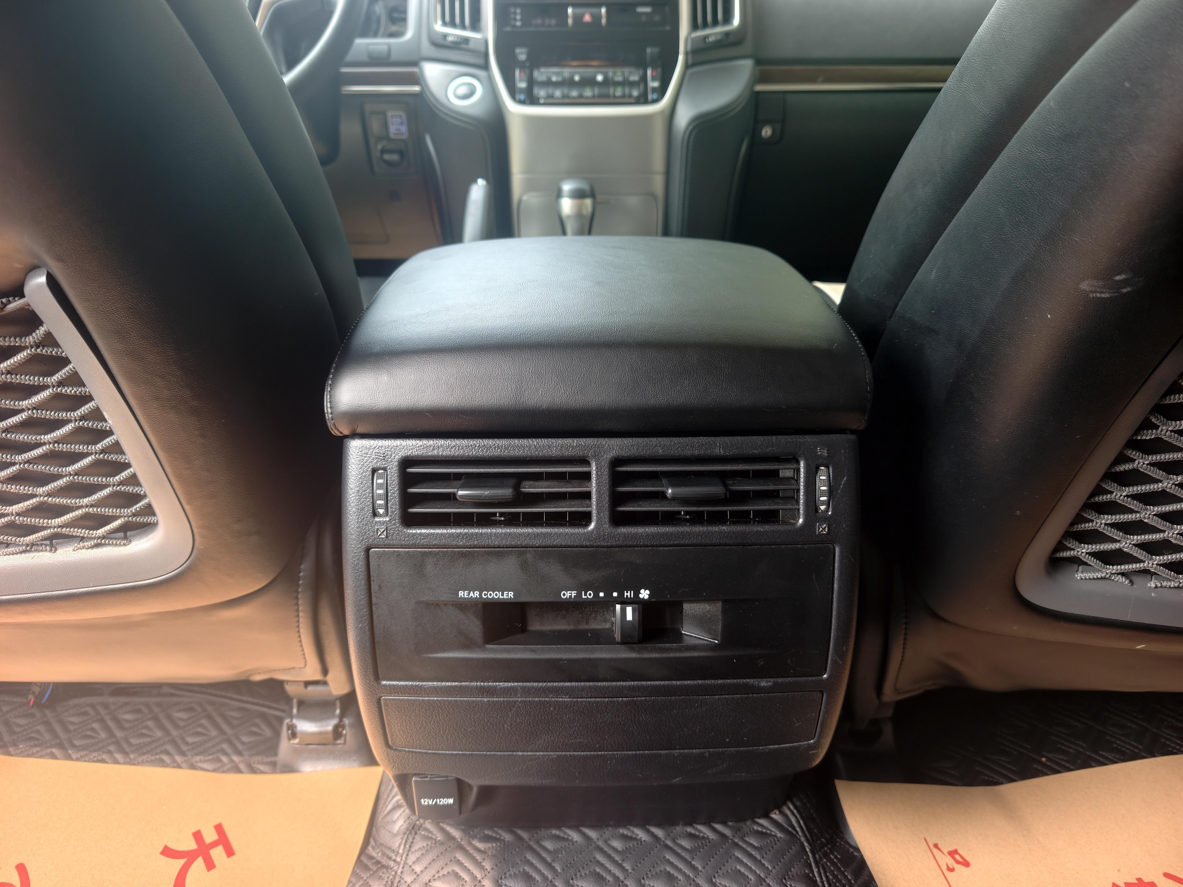 Toyota Land Cruiser 2019 thumb 6
