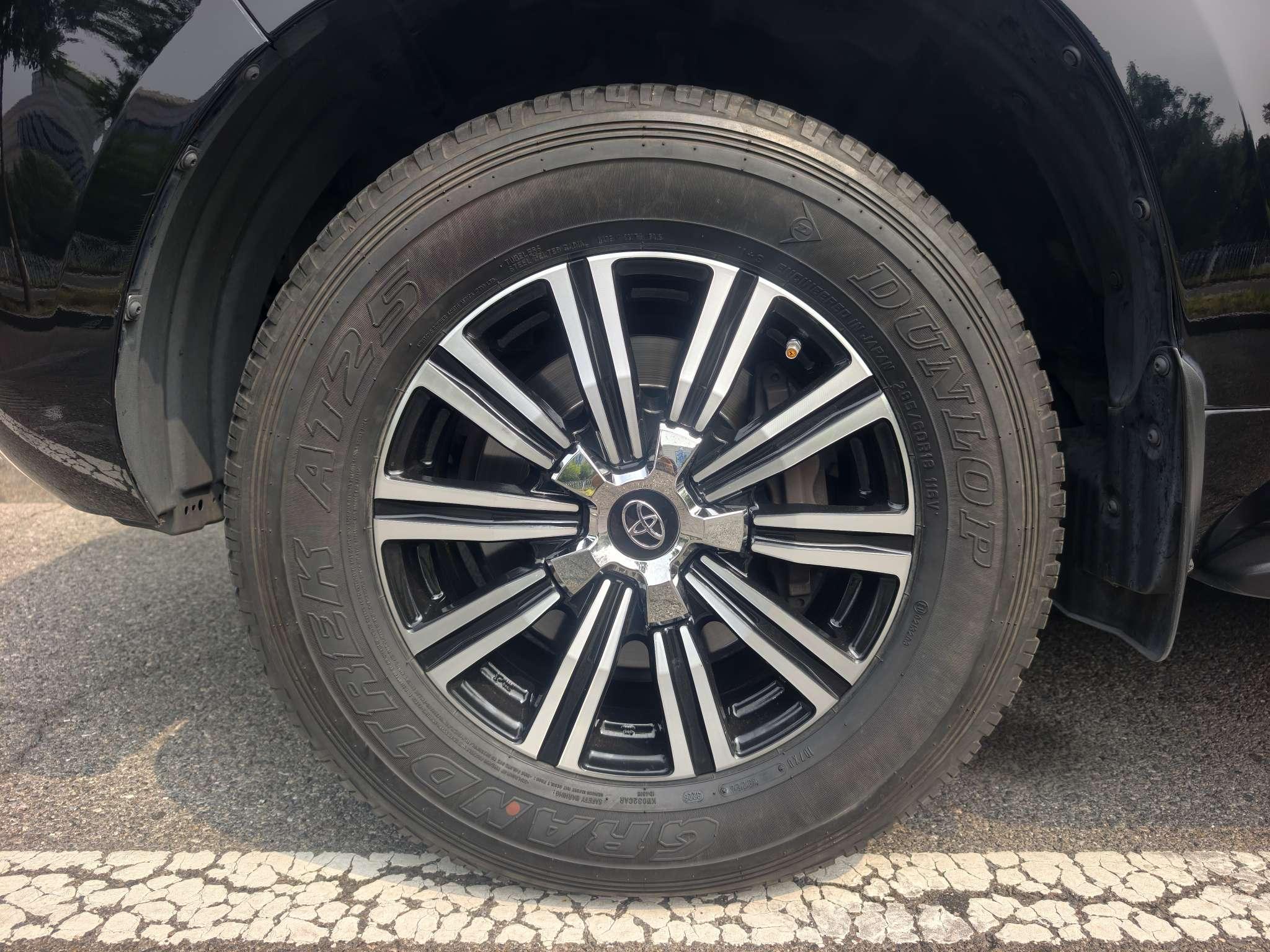 Toyota Land Cruiser 2019 thumb 8