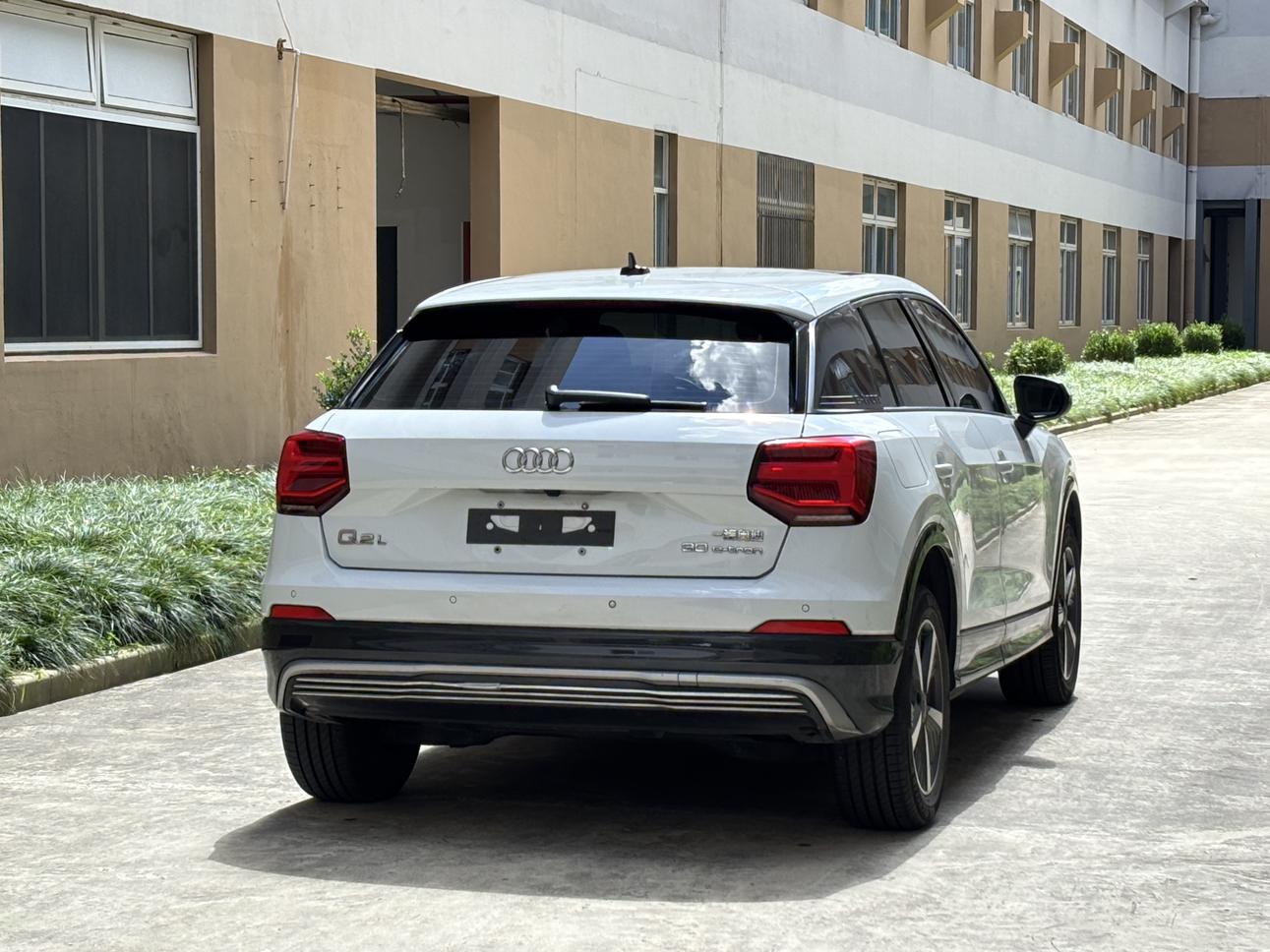 Audi Q2 2019 thumb 4