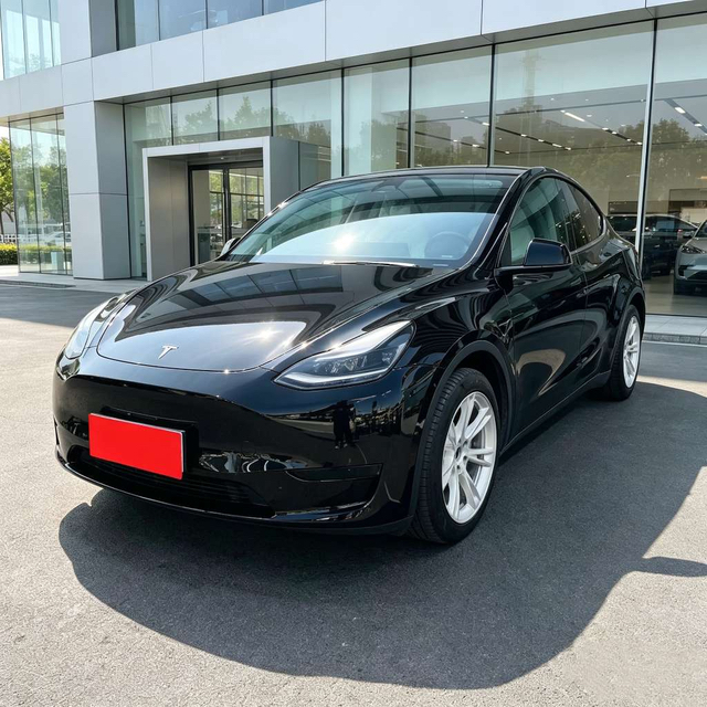 Tesla Model Y 2022 thumb 8