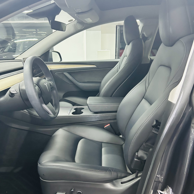 Tesla Model Y 2022 thumb 7