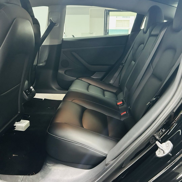 Tesla Model 3 2022 thumb 8
