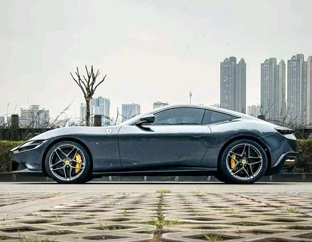 Ferrari Roma 2020 thumb 2